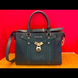 Beautiful emerald green Michael Kors purse